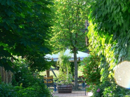 Foto: Hof-Biergarten Grenzebach